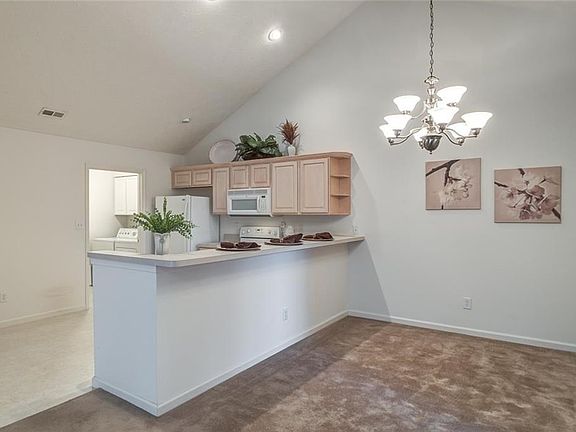 5th image of 448 Beth Page Cir