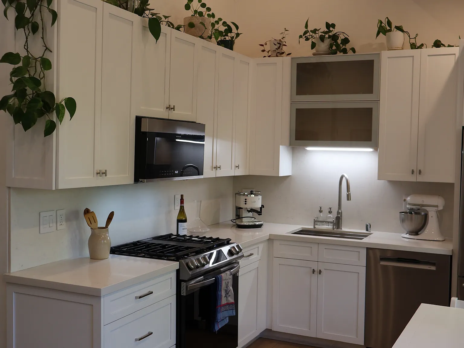 2 bed, 1.5 bath, 953 sqft, $3,900 — Photo 3