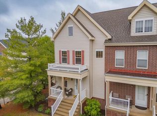 30 S Gardens Way, Fitchburg, WI