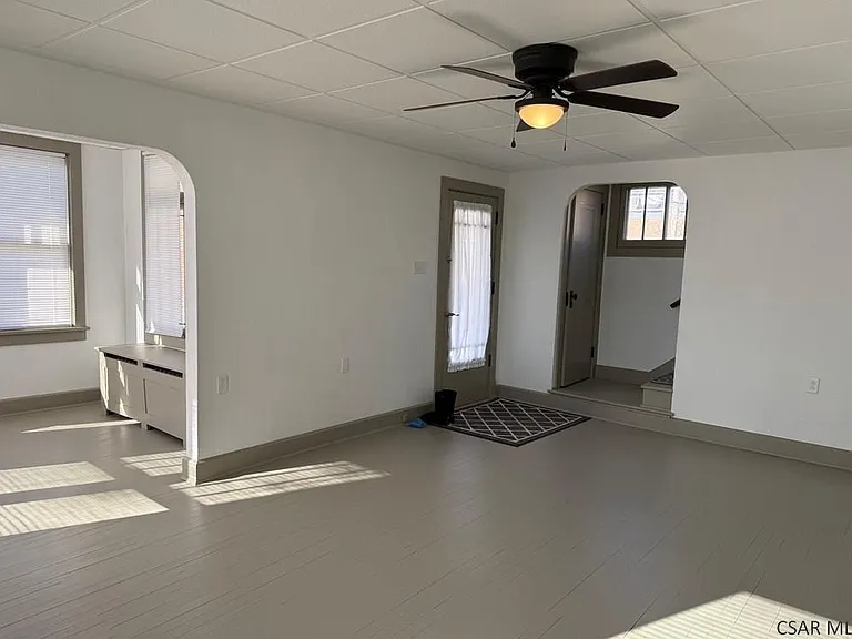 1727R Scalp Ave — Photo 3
