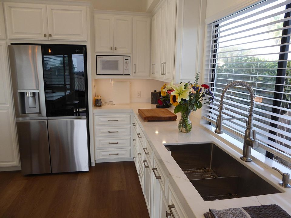 Stunning brand new Kitchen with great view from the kitchen window