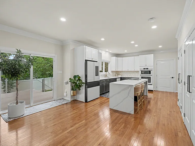 509 S Highland St — Photo 3