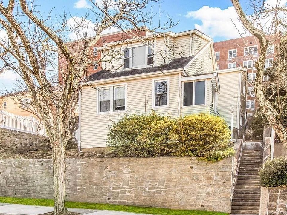 1st image of 26 Grant St #B