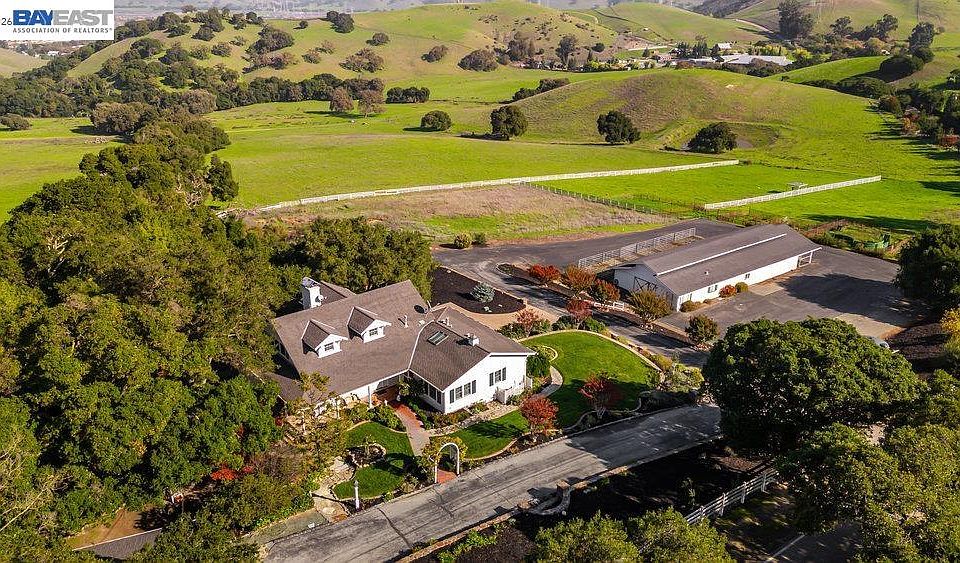 1st image of 5280 Sheridan Rd