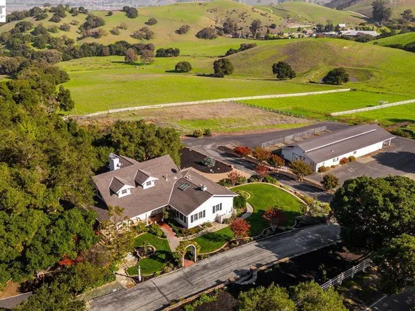 5280 Sheridan Rd, Sunol, CA 94586