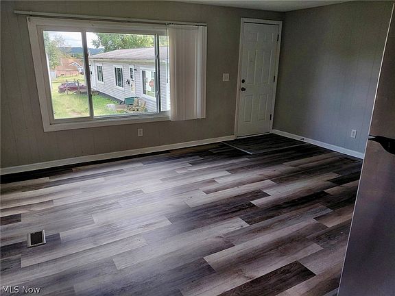 5th image of 716 S 8th St