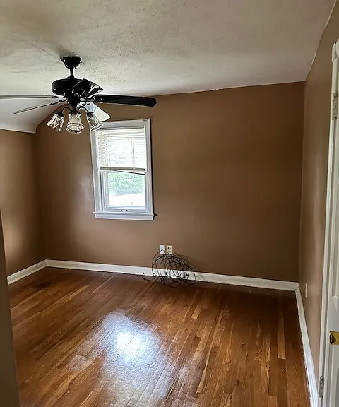 4610 Wellington Ave — Photo 13
