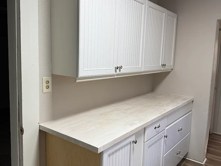 231 N Cotton St — Photo 24