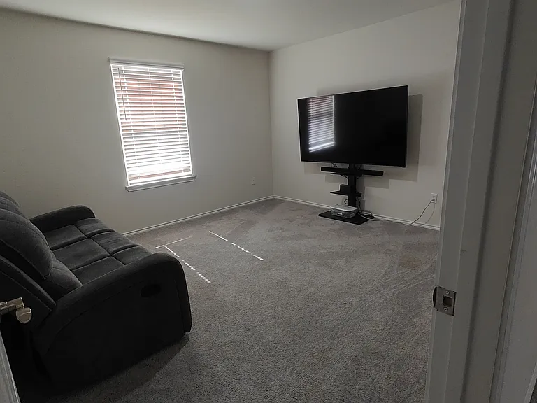 2nd floor Third bedroom - spacious