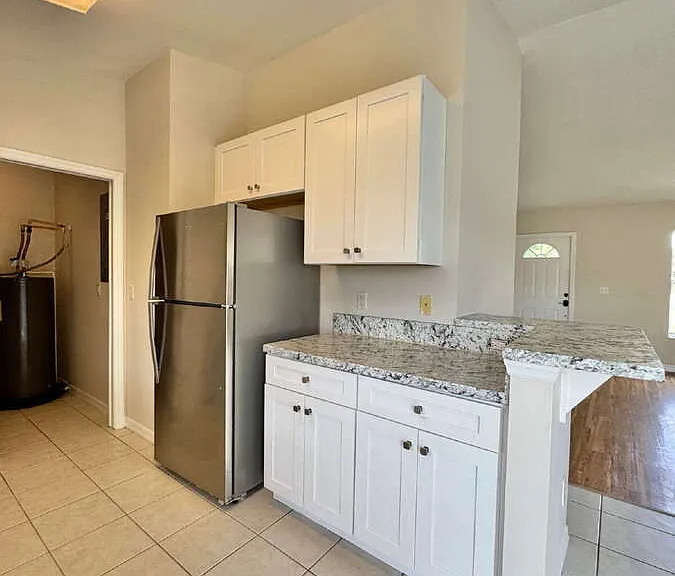 4421 25th St SW — Photo 10