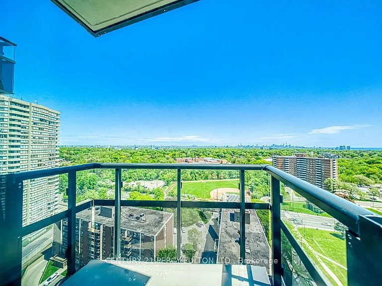 60 Central Park Dr #1802 — Photo 32