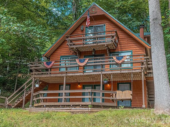3rd image of 330 Riddle Cove Rd