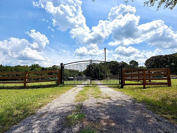 5th image of 971 Bo Bo Banks Rd
