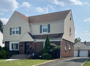 498 Sussex Rd, Wood Ridge, NJ 07075