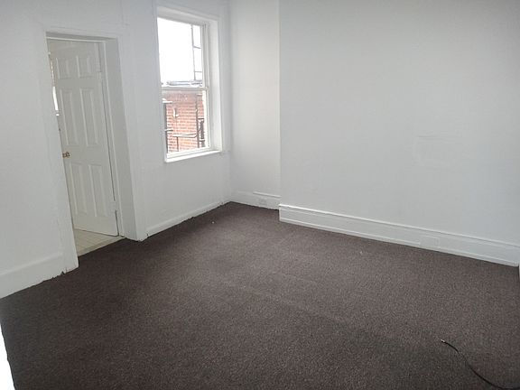 4th image of 507 N West St APT 3
