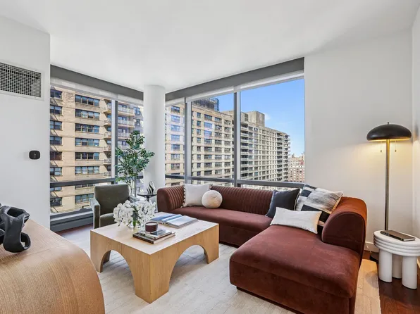 200 West 67th Street image 1 of 15