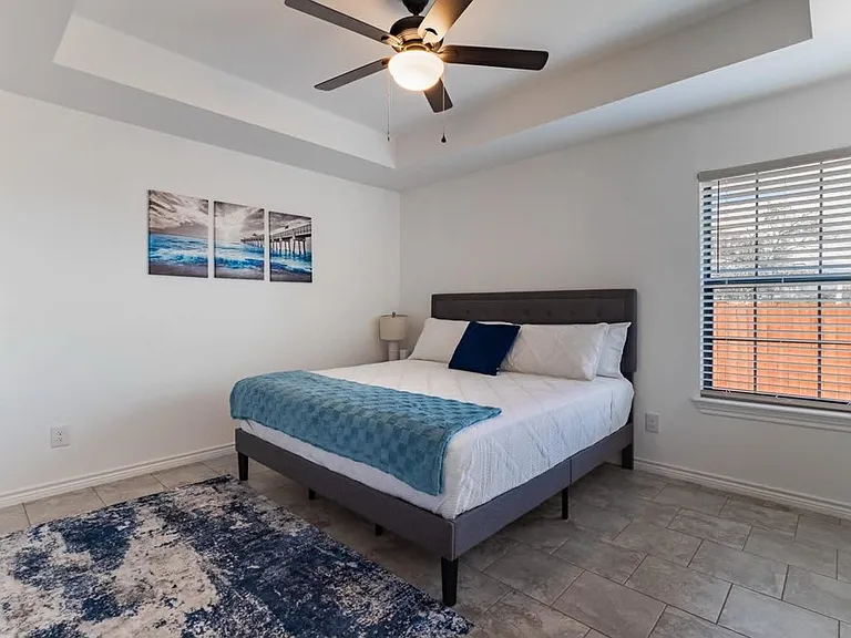 1454 E Garrison St — Photo 12