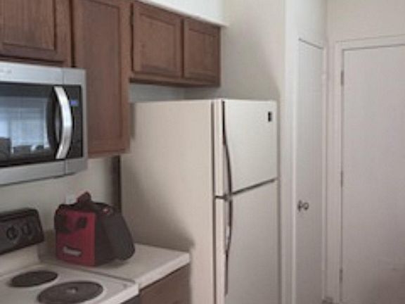 4th image of 1703 Maplewood Trl