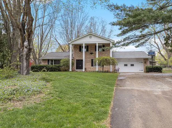 8093 Gull Mnr, Richland, MI 49083