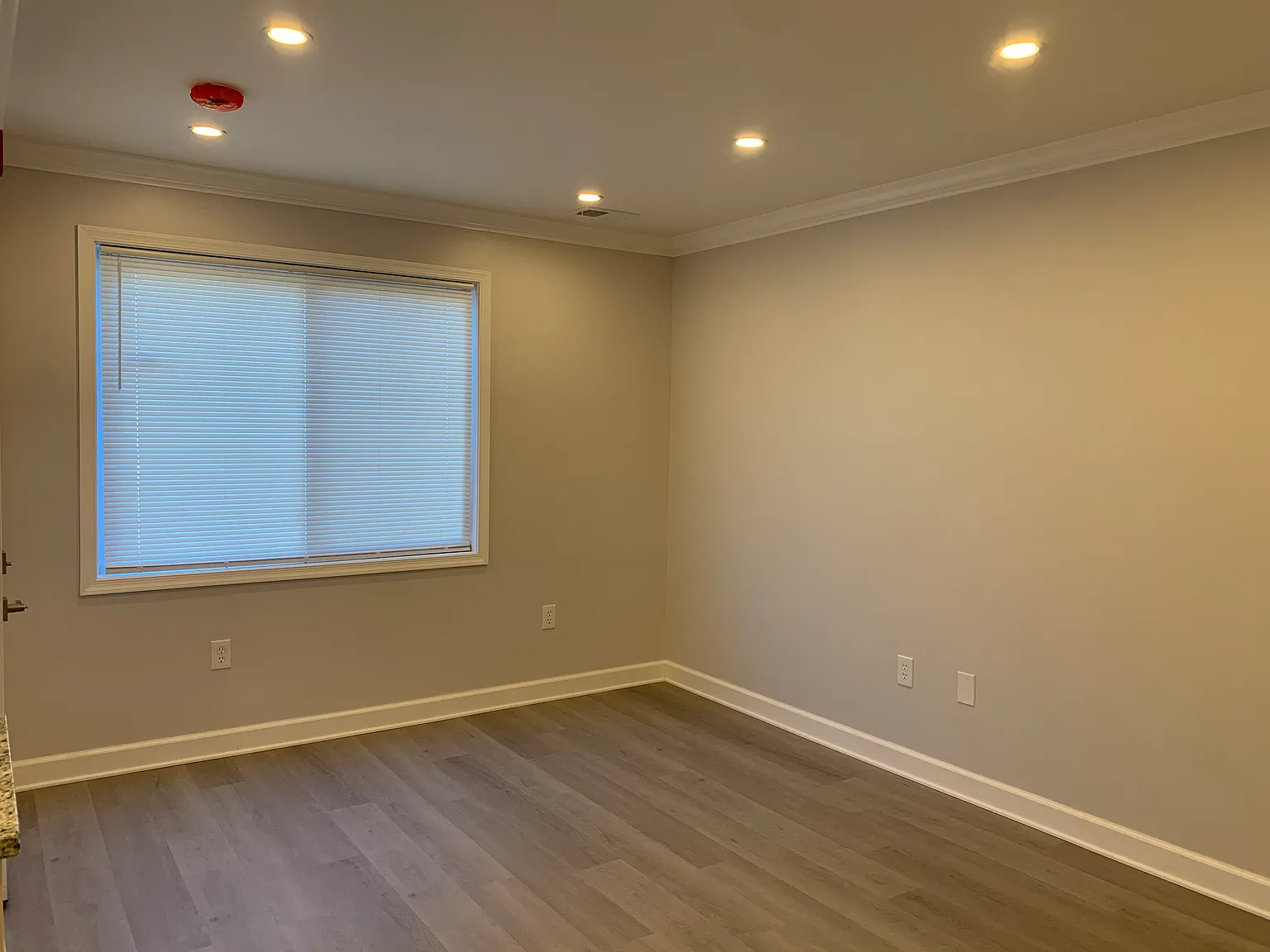 2 bed, 720 sqft, $1,700 — Photo 4