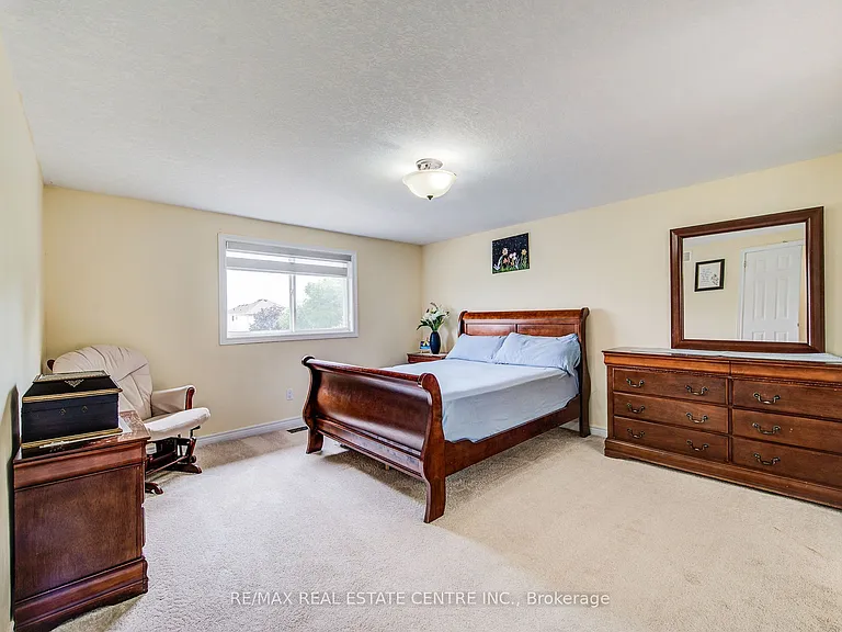 16 Paulstown Cres — Photo 34