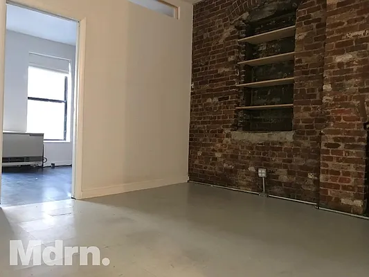 Rented by Mdrn Residential | media 6