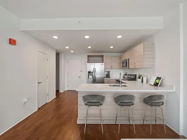 2030 Hudson Street image 104 of 284