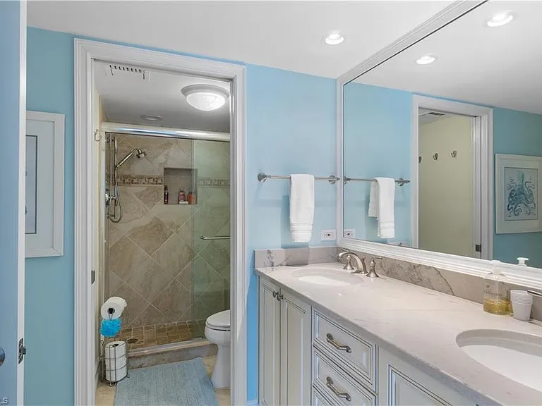 3443 Gulf Shore Blvd N #303 — Photo 12