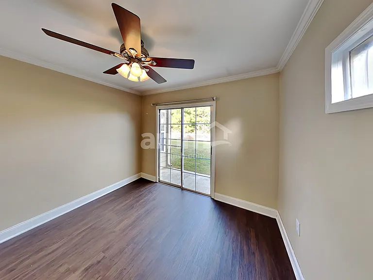 414 Arrowhead Trl — Photo 5