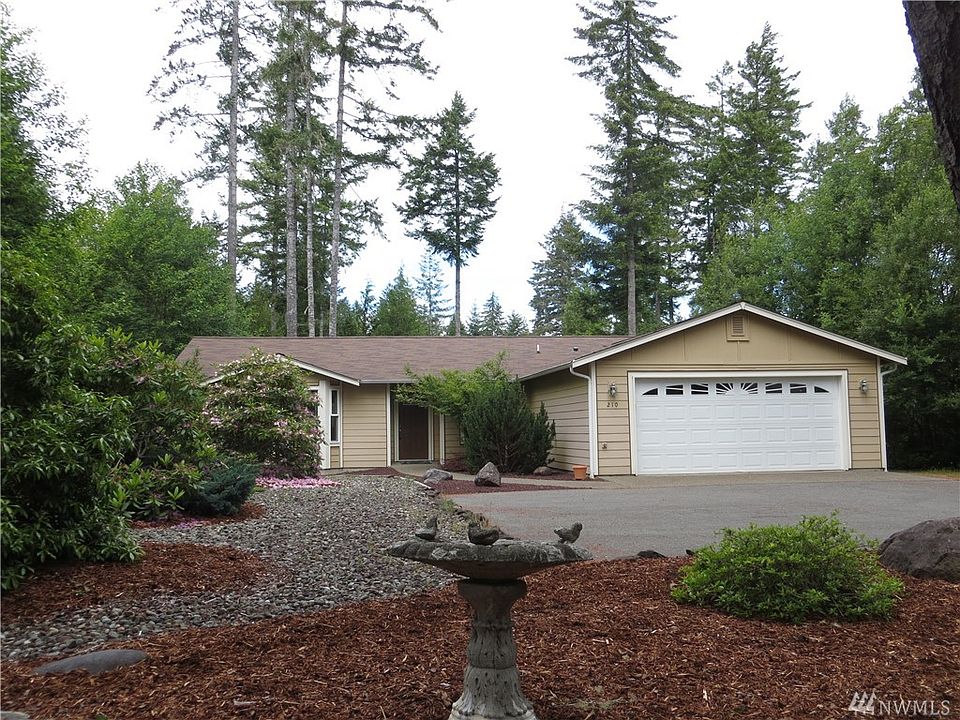 1st image of 210 E Shamrock Dr