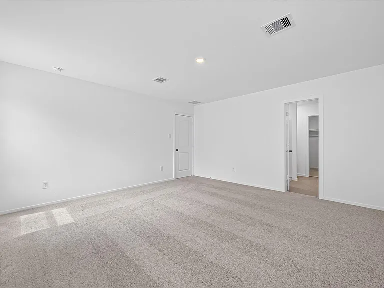 25568 Rose Creek Dr — Photo 22