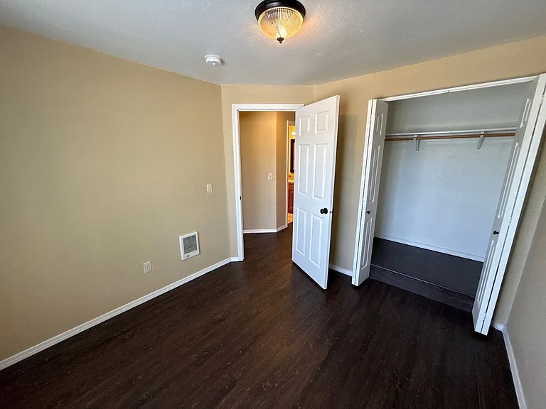 2574 16th Ave SE — Photo 22