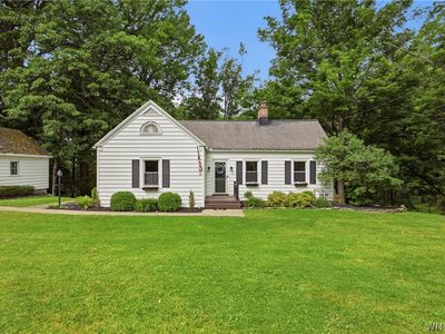 260 Girdle Rd, East Aurora, NY, 14052