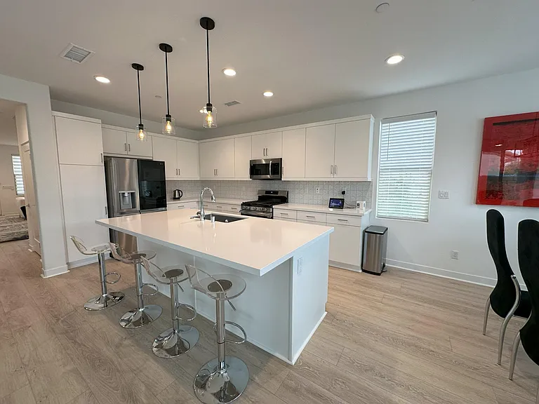 35851 McCarthy St — Photo 6