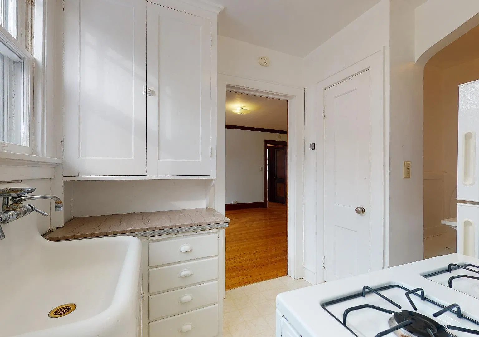 1 bed, 1.0 bath, 650 sqft, $1,390 — Photo 1