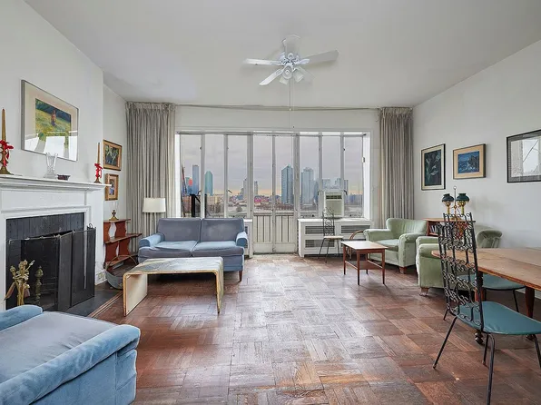 1 Beekman Pl #705, New York, NY 10022