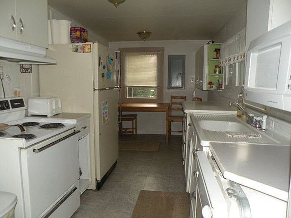 5th image of 217 M St SE