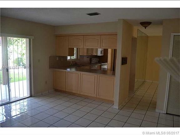 4th image of 15 NW 108th Pl #0