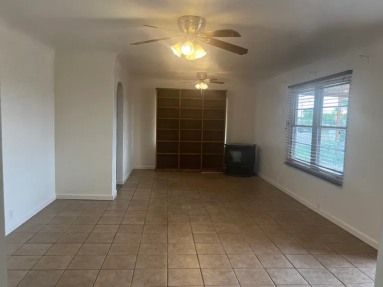 701 Center Ave — Photo 15