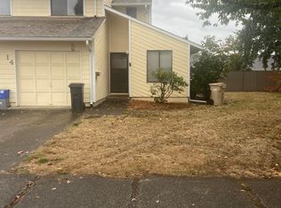 14 Kari Pl, Lebanon, OR 97355