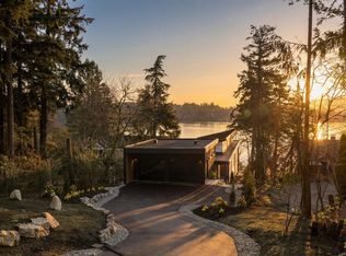 11392 Chalet Rd, North Saanich, BC V8L 5M2