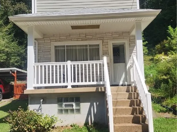 534 Coal St, Pitcairn, PA 15140