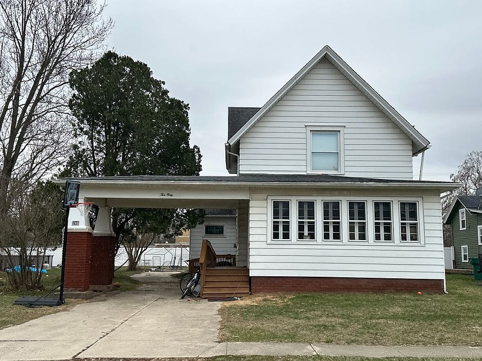 1st image of 240 E Center St