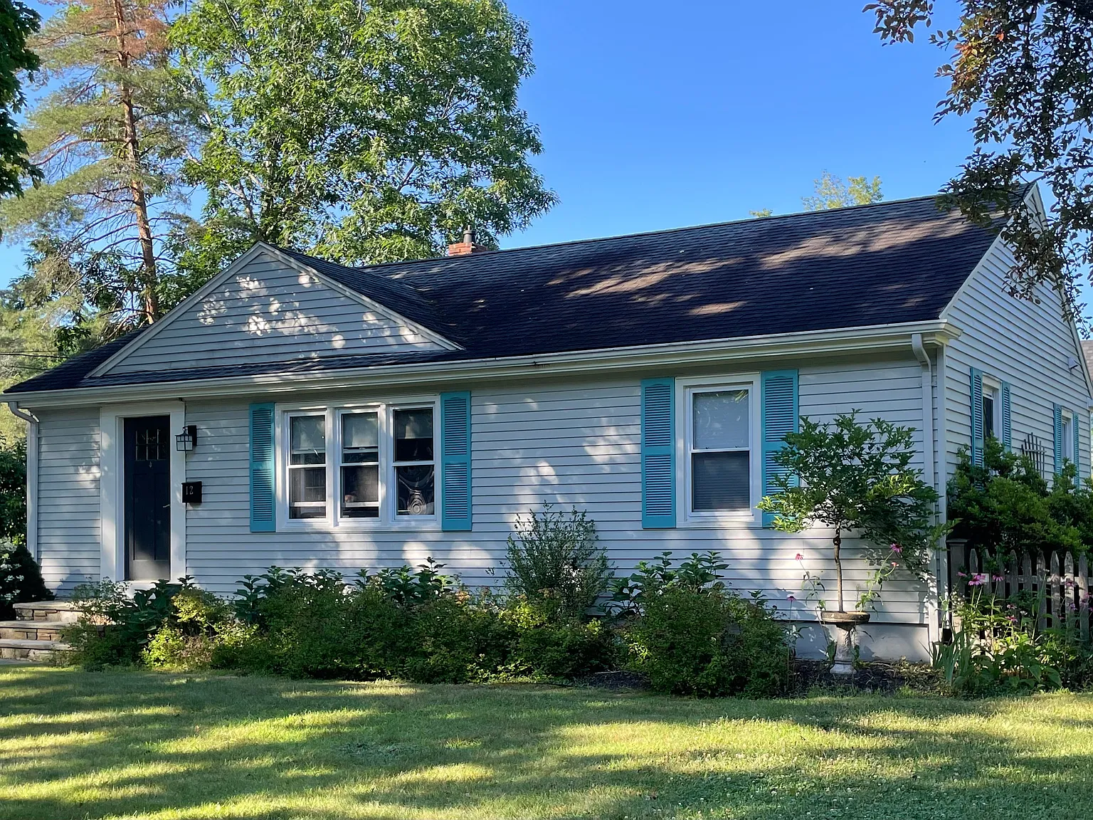 3 bed, 1434 sqft, $3,090 — Photo 1
