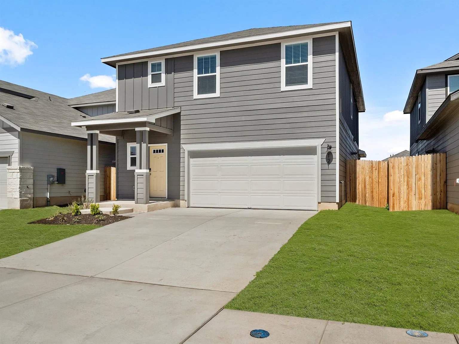 4 bed, 2.5 bath, 2072 sqft, $2,175 — Photo 3