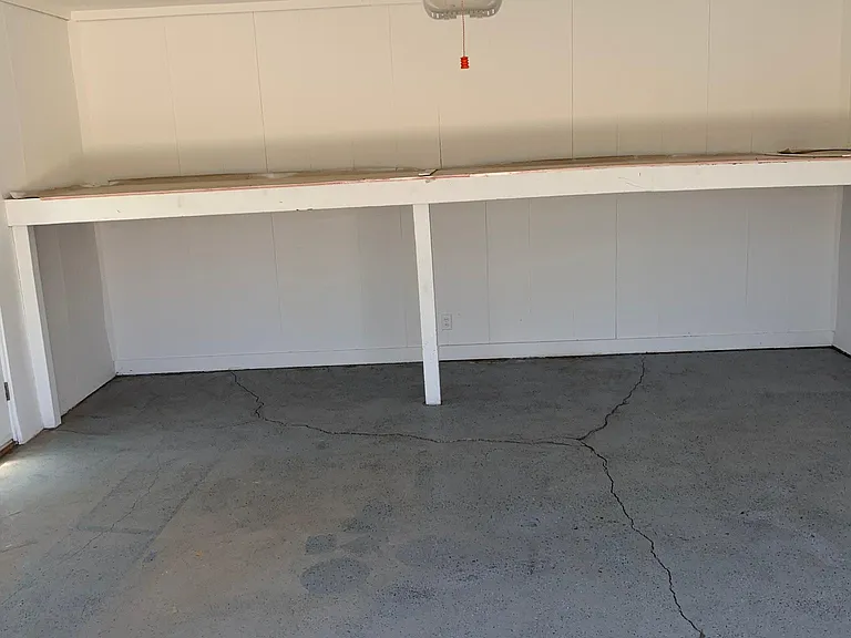 22040 Del Valle St — Photo 22