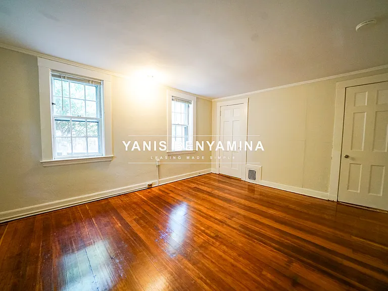 38 Gibson St #3 — Photo 9