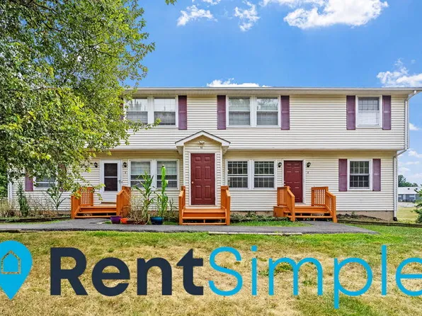 11 S Church St APT 3, Lovettsville, VA 20180