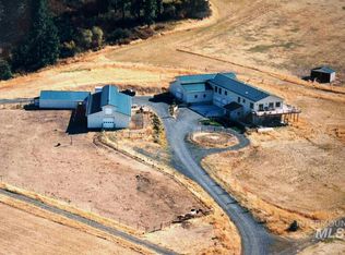 1137 Paradise Ridge Rd, Moscow, ID 83843