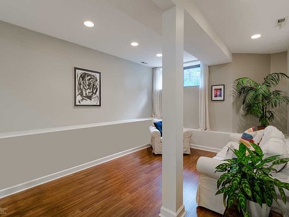 5th image of 4755 N Malden St APT Gs